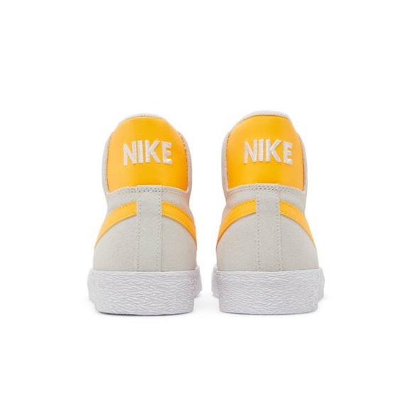 Nike Men’s SB Zoom Blazer Mid
Summit White/Summit White/Laser Orange
Skate Shoes - Picture 8 of 16